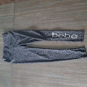 Leopard print Bebe leggings